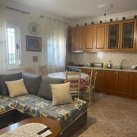 Homestay Casaviola Albania